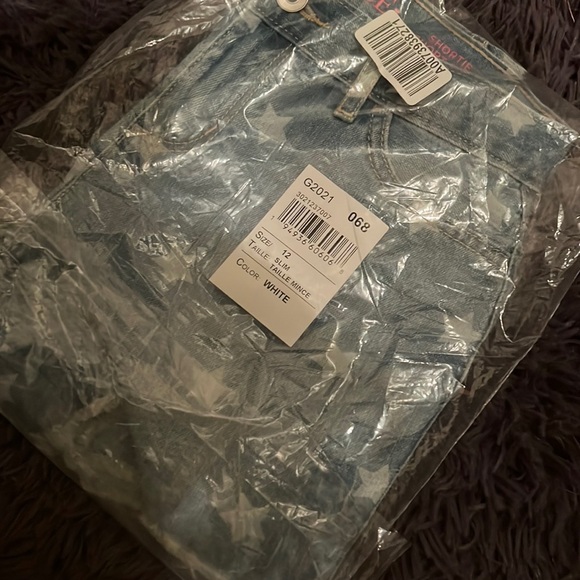 Brand New Blue Jean star shorts size slim 8 and a 12 - Picture 4 of 6